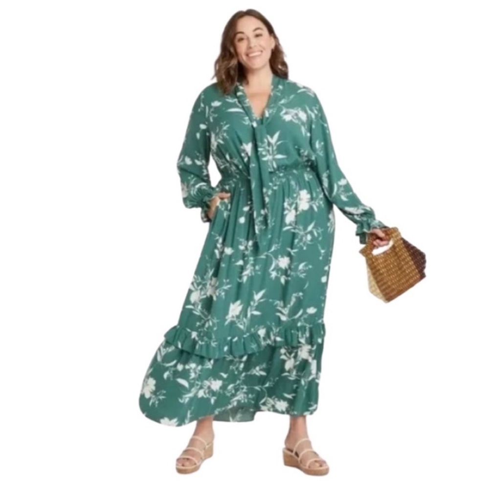 1X plus size green floral maxi dress with long sleeves
